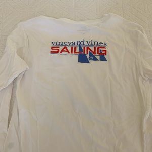 Gently used vintage Vineyard Vines Tshirt